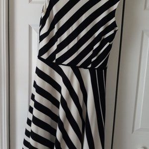 TAHARI Black & White Strip Dress with lining